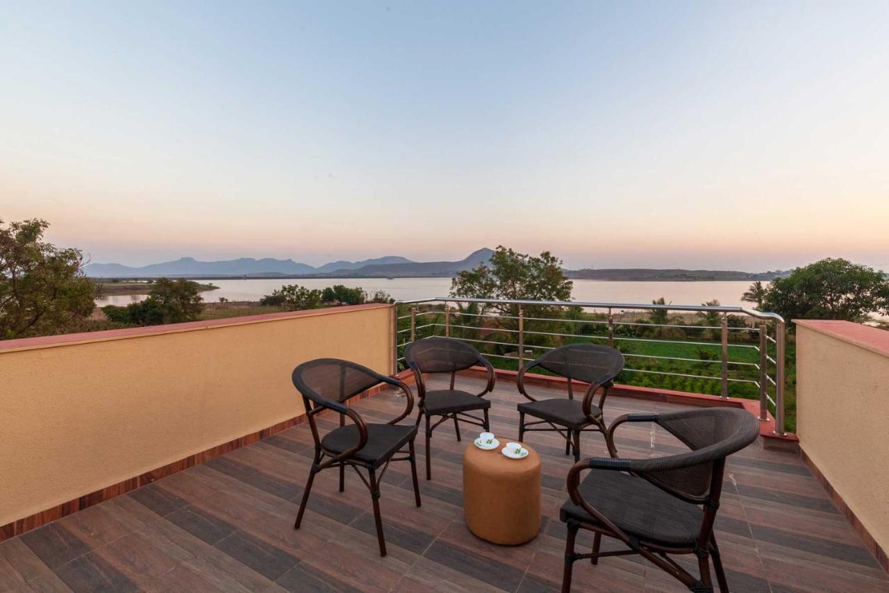 Luna Villa By Stayvista - Lakeside Charm With Terrace, Lush Lawn & Modern Decor Nashik Exterior foto